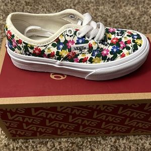 New Kids Vans floral sneaker